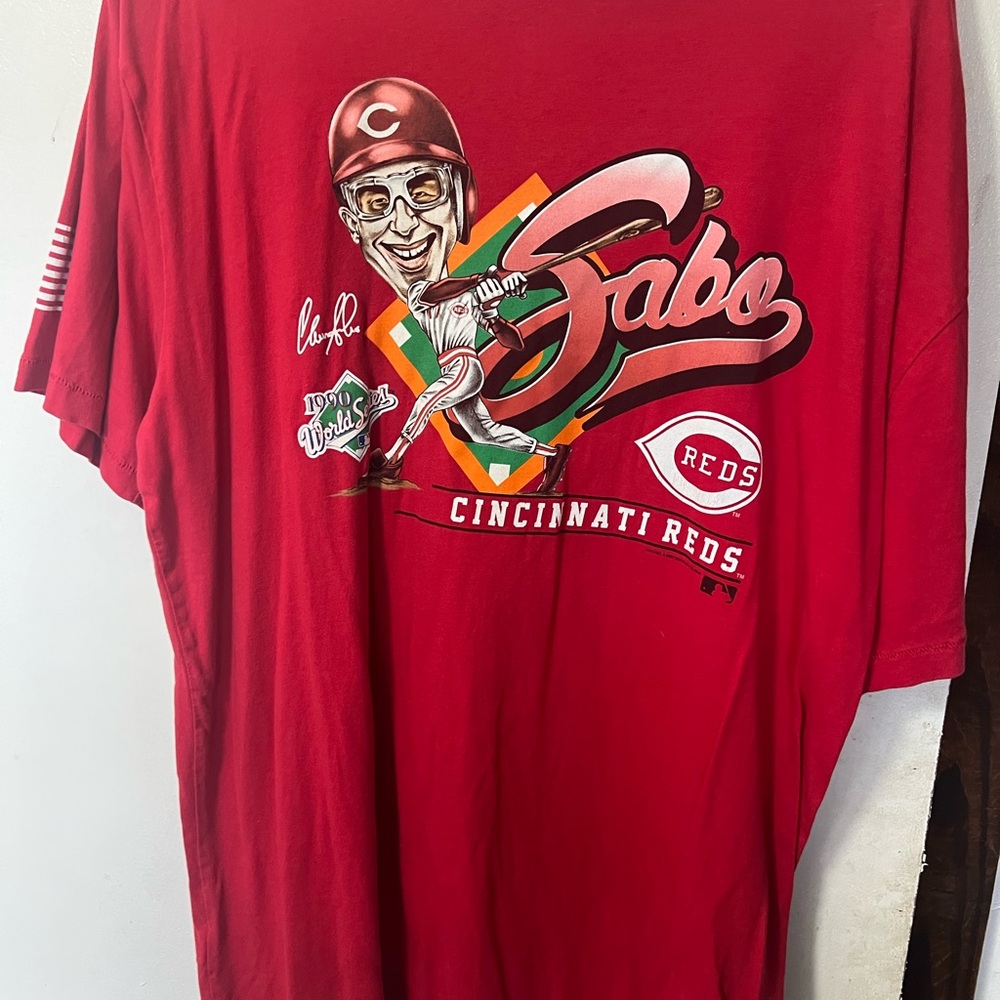 Cincinnati Reds Graphic T-Shirt